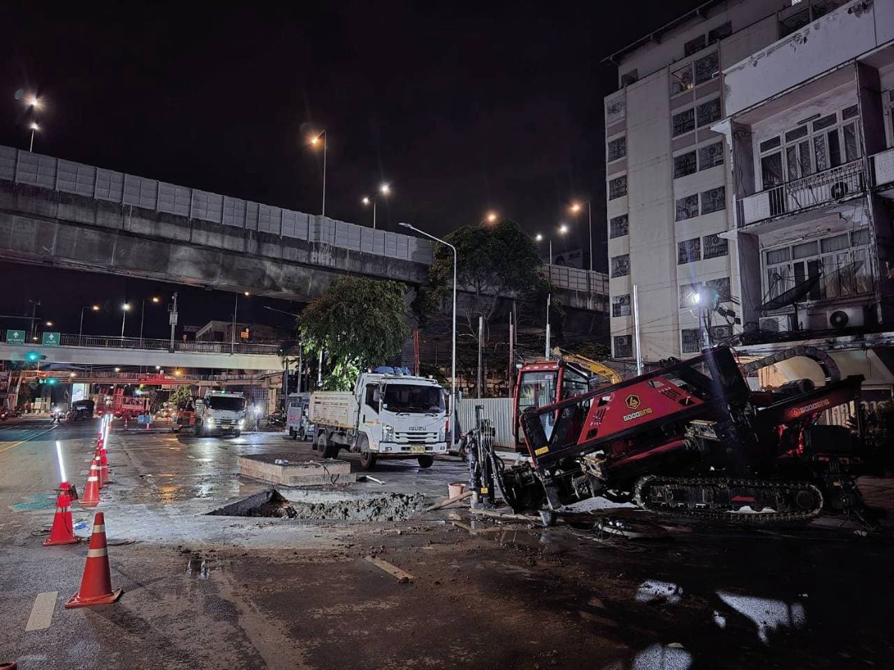 Orange Line MRT — Urupong Intersection IVS03